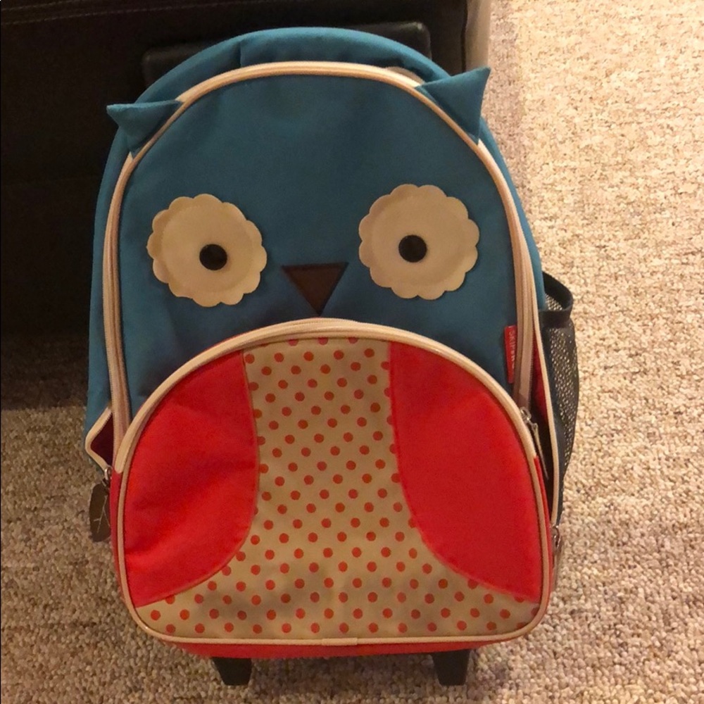 Owl suitcase